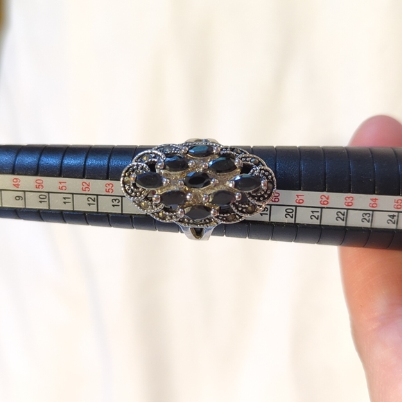 Arty Silver Tone Ring with Black Faux Diamonds - Sz 8 - Picture 11 of 13